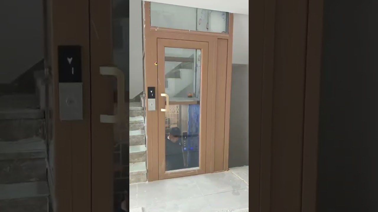 Hydraulic backpack ladder