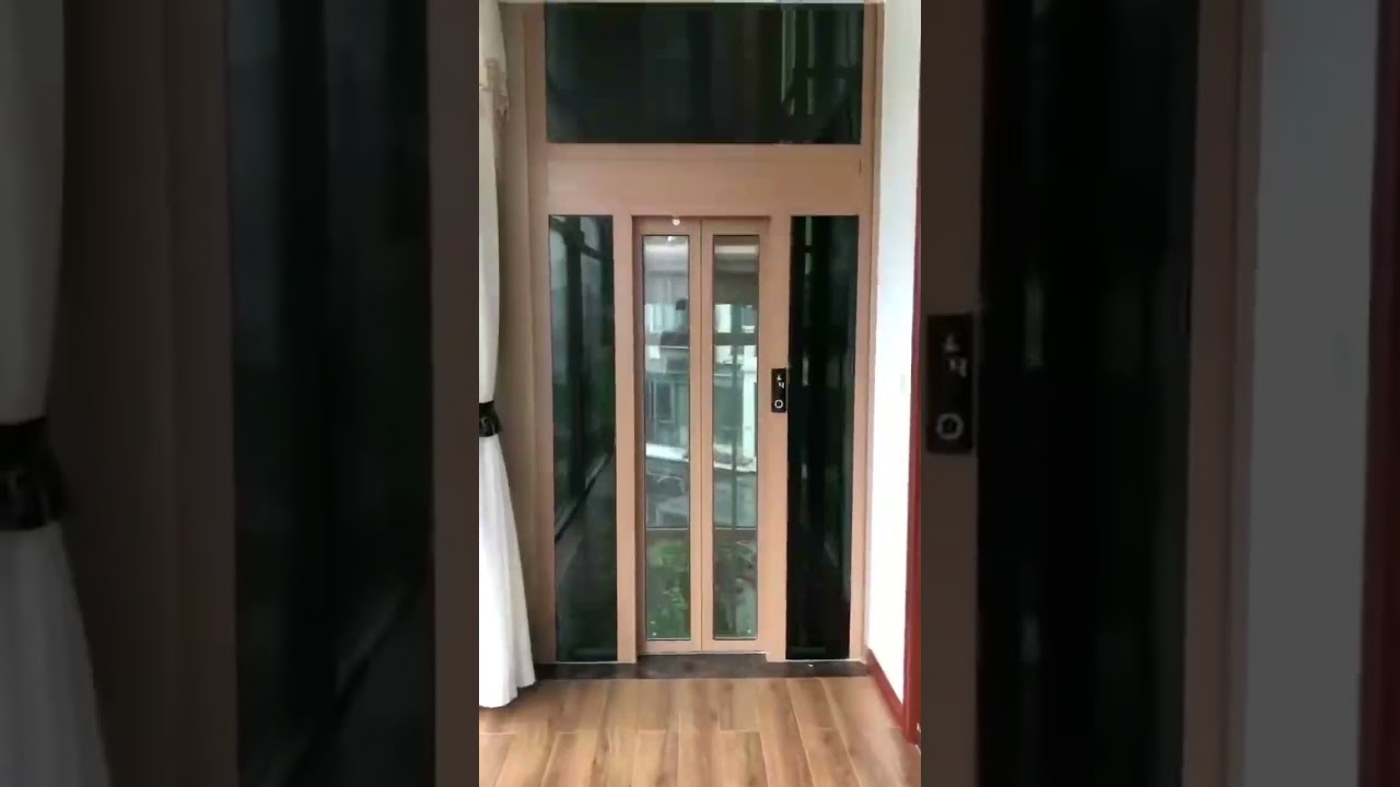 Traction gantry elevator